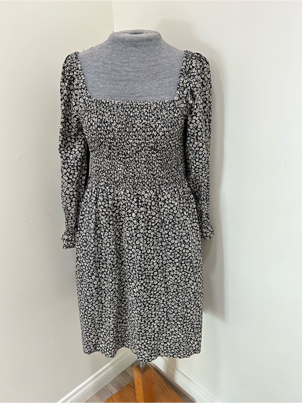Madewell Black and White Floral Long-Sleeve Smocked Dress